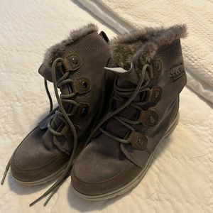 Sorel brand new 7.5 snow boots